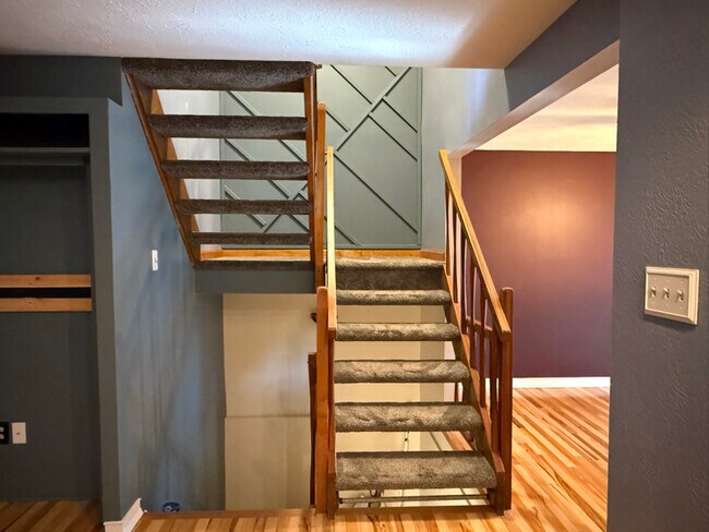 Building Photo - 2553 Hunting Ridge Trail