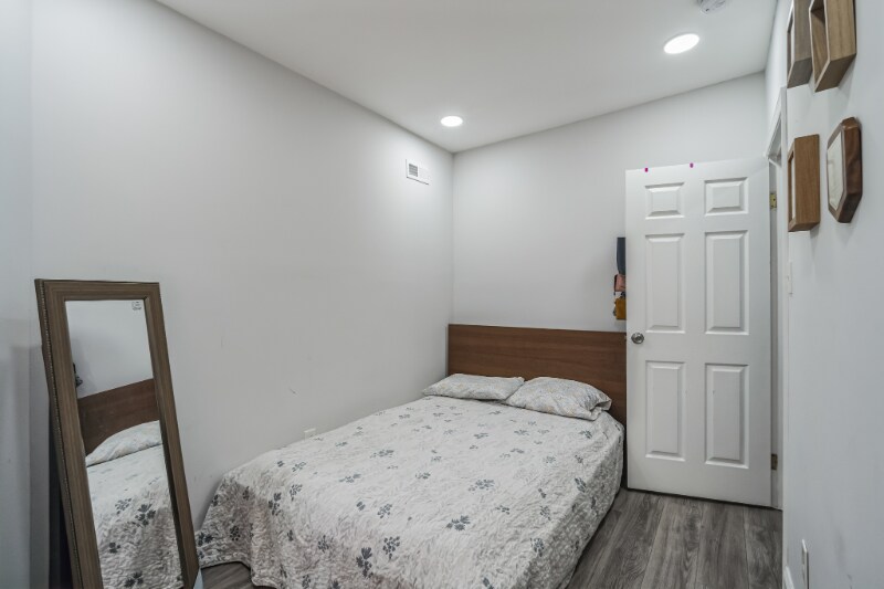 Building Photo - 5940 Walton Ave