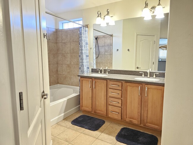 Dual Sinks in Master Bath - 11063 W Coppertail Dr