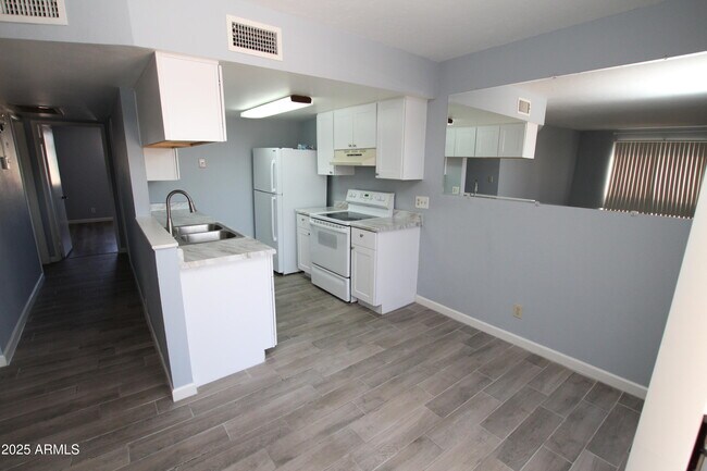 Building Photo - 14407 N Boxwood Ln