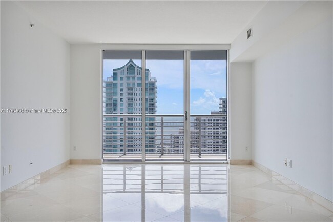 Building Photo - 325 Biscayne Blvd