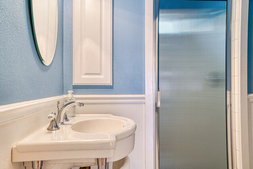 Main Floor Bathroom - 4116 SE 10th Ave