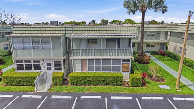 Building Photo - 284 Flanders F