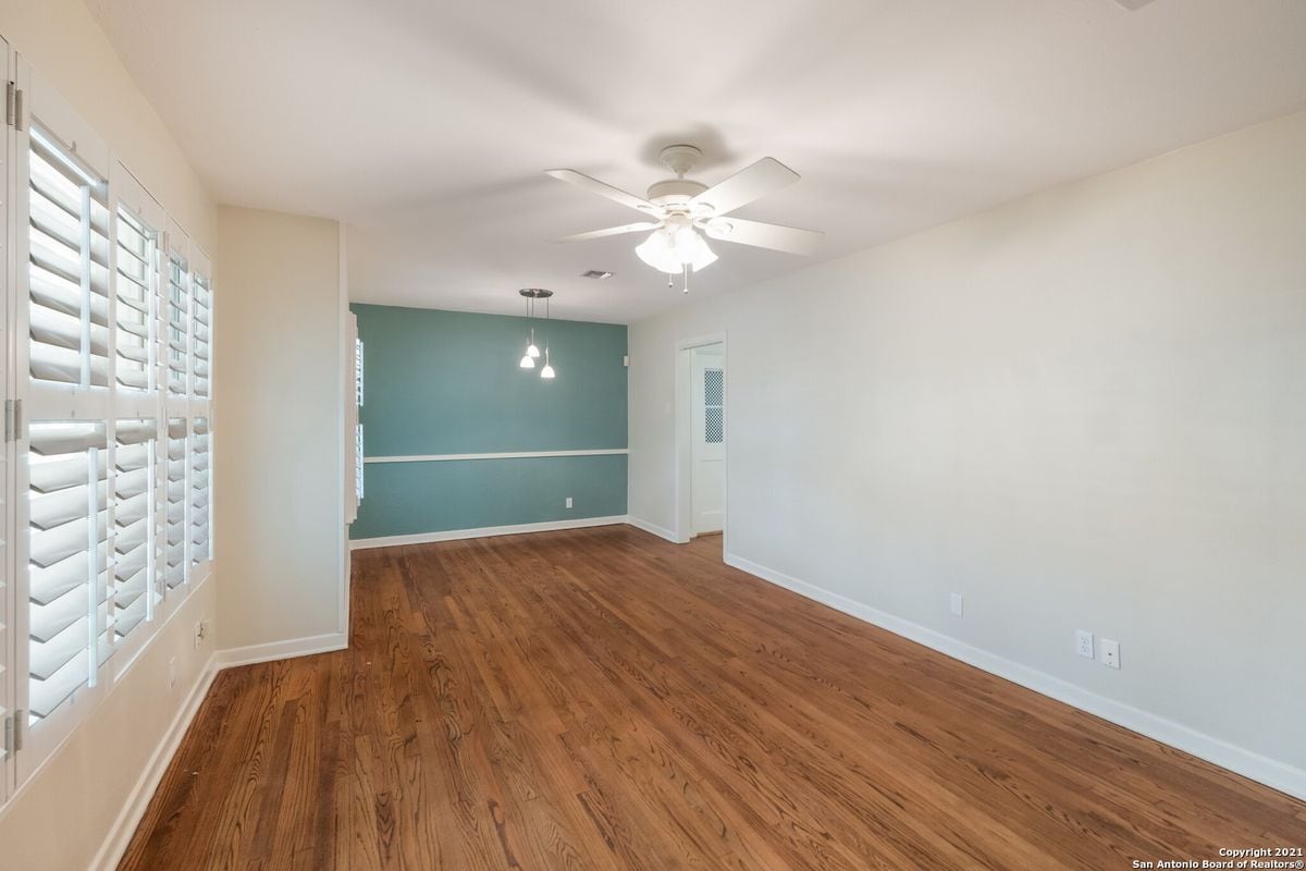Building Photo - 255 Millwood Ln