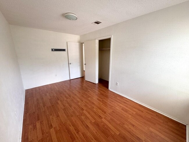 Building Photo - 11701 Hidden Quail Dr