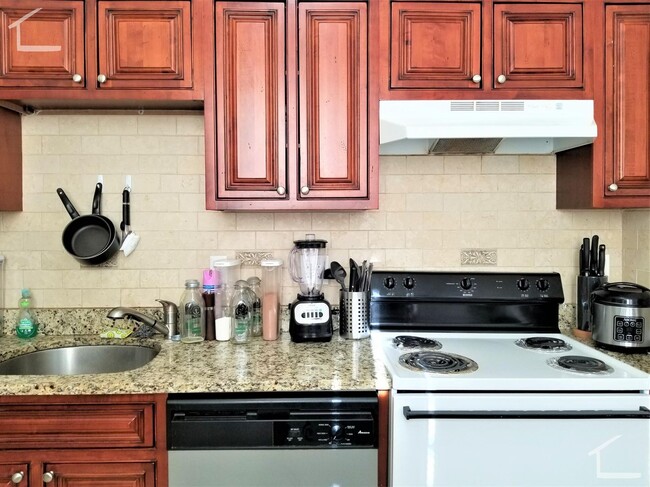 Building Photo - 9/1 Rare 3BR/2BA on Euston St in BU South ...