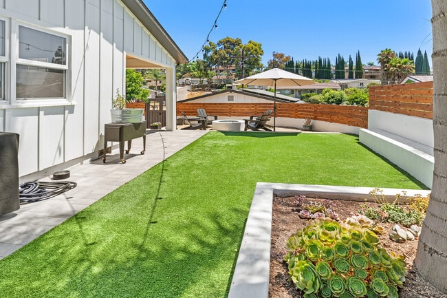 Building Photo - 246 Copper Ave