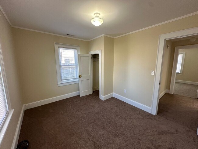 Building Photo - Charming 2BR/1BA Home in a Convenient Location