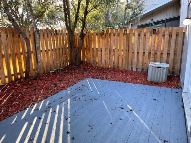 Building Photo - 4600 Lighthouse Cir