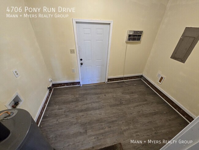 Building Photo - 4706 Pony Run Dr