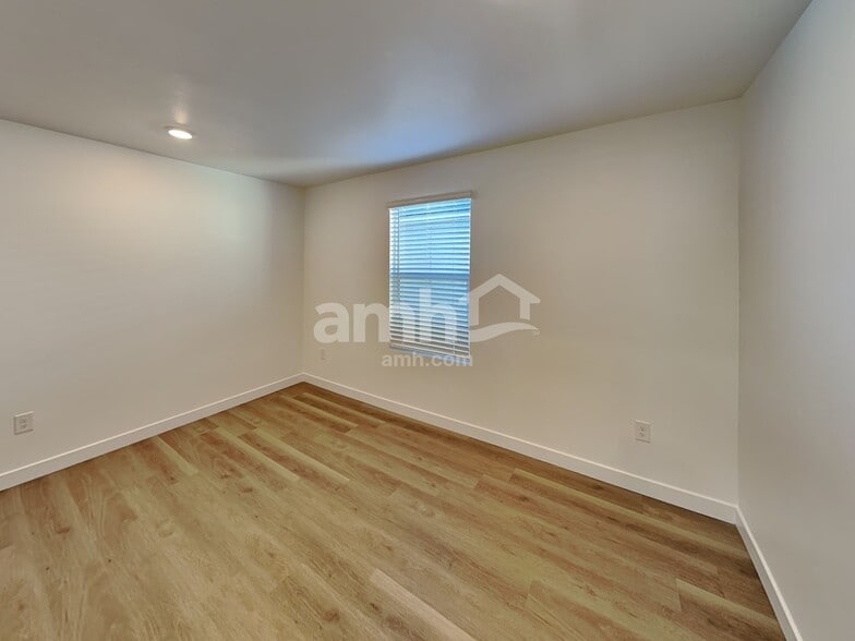 Building Photo - 6486 E Paseo Alga