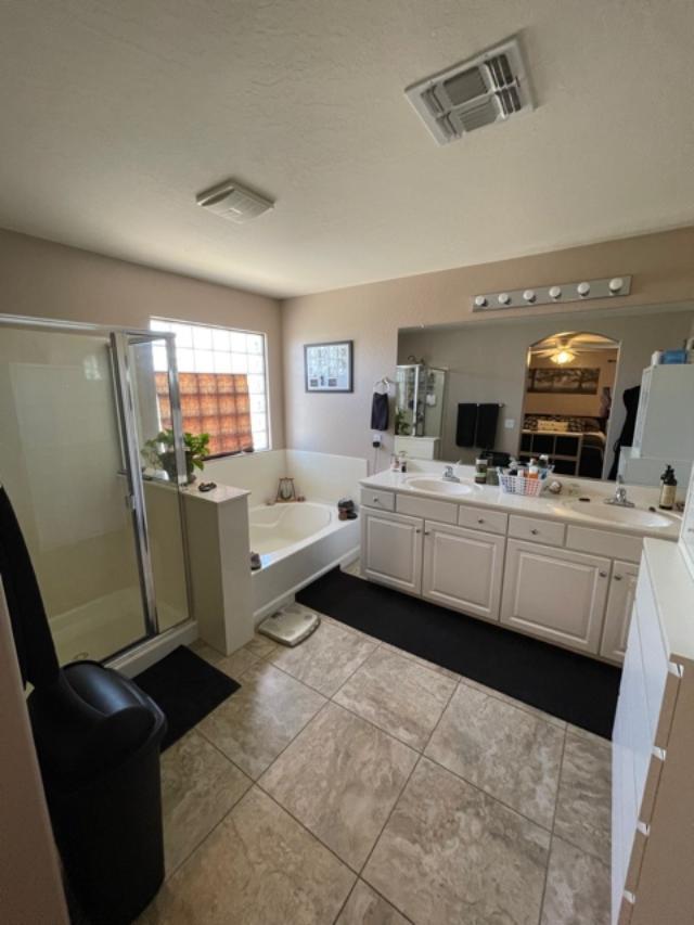 Building Photo - 2732 E Canyon Creek Dr