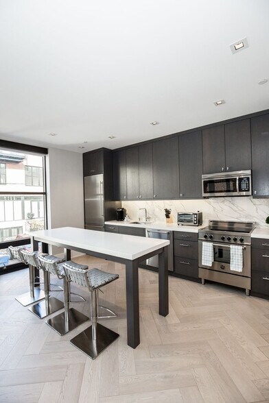 Building Photo - 1511 Kingman Pl NW