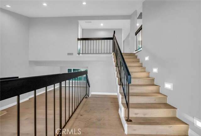 Building Photo - 4642 Poe Ave