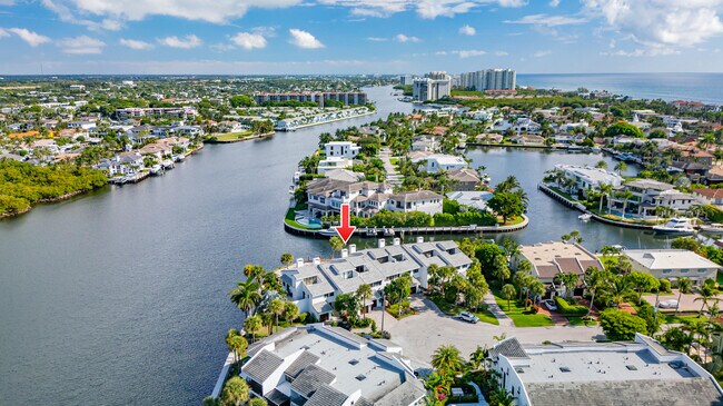 Building Photo - 1005 Bel Air Dr