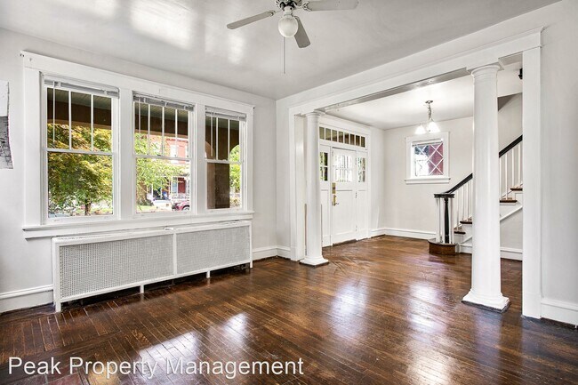 Building Photo - 4 br, 2 bath House - 1304 Bainbridge St.