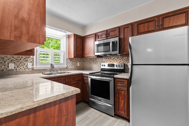 Building Photo - 4 Bedroom 2 Bath Ranch in a cul-de-sac