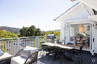 Building Photo - Coastal Elegance in the Heart of Belvedere