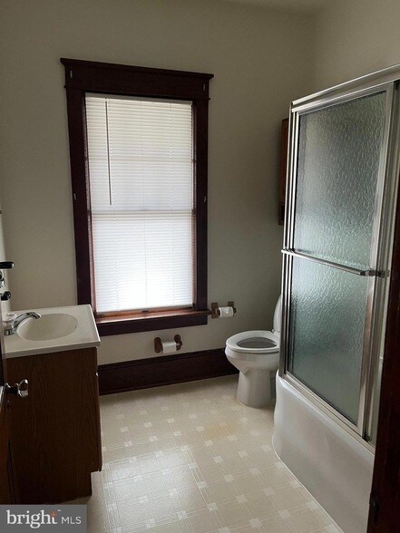 Building Photo - 88 S Main St