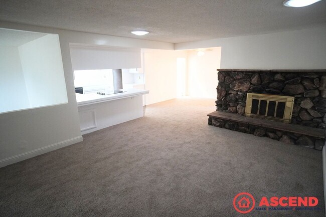 Building Photo - 4200 Tretorn Ave