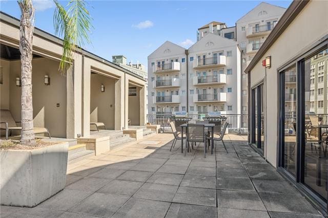 Building Photo - 333 Julia St