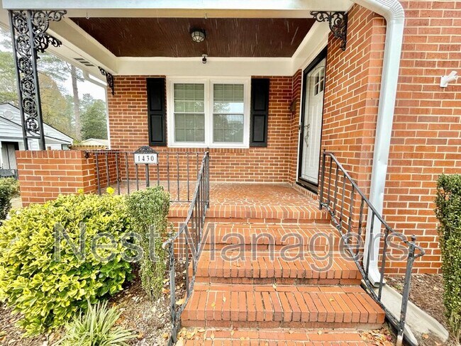 Building Photo - 1430 Pine Valley Loop