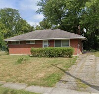 Building Photo - 3 bed 2 bath Great Neighborhood!!