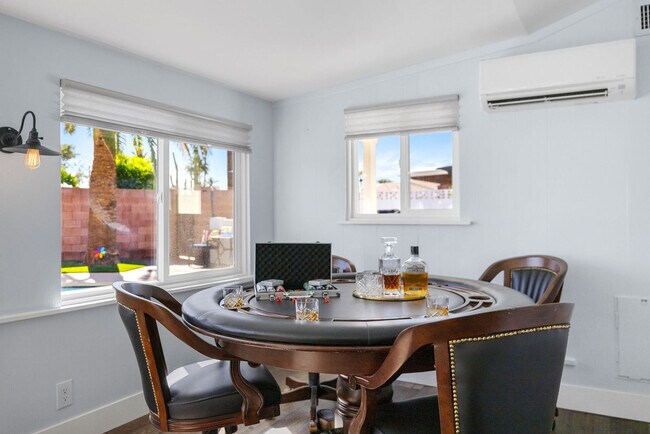 Building Photo - 8259 E Mulberry Ln