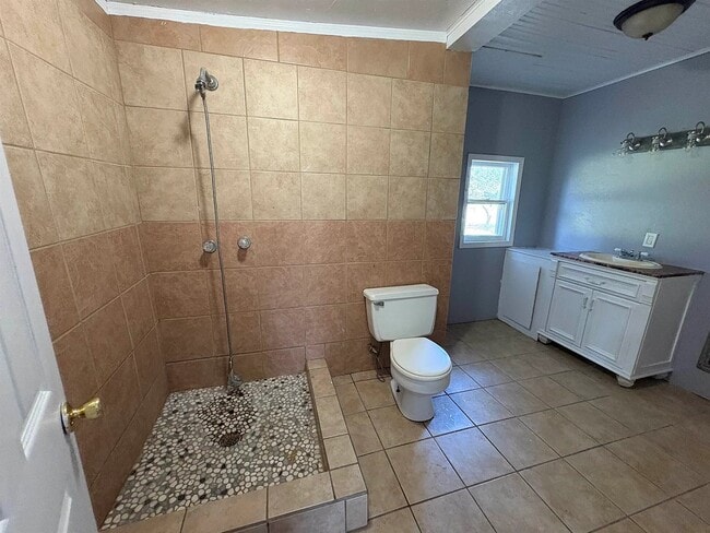 Building Photo - 314 W Mulberry Ave