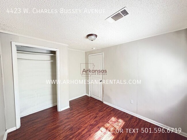 Building Photo - 4423 W Charles Bussey Ave