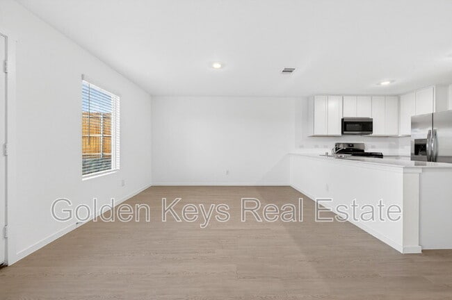 Building Photo - 10212 Regal Bend Ln