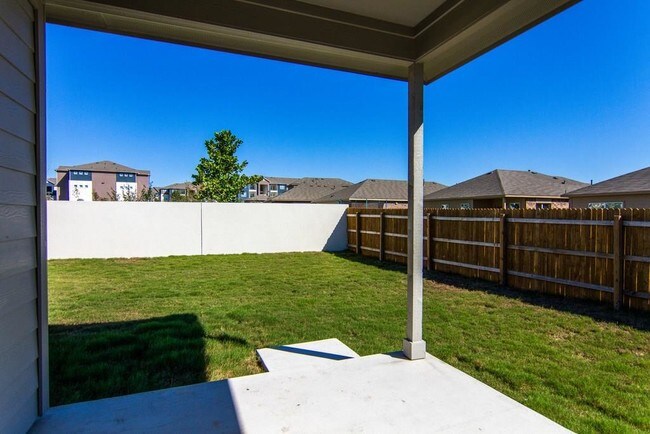 Building Photo - 605 Brashear Ln