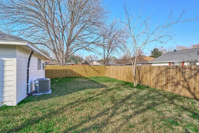 Building Photo - 6527 Zapata Dr