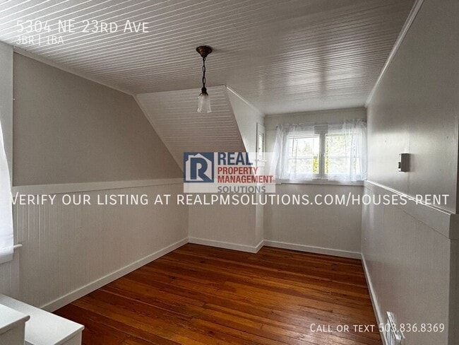 Building Photo - 5304 NE 23rd Ave