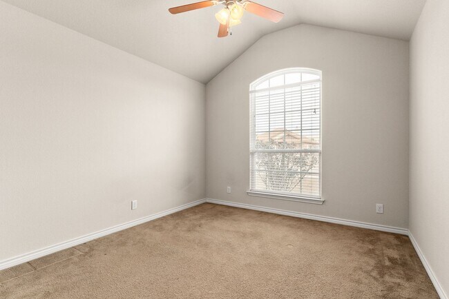 Building Photo - 2908 Montague County Dr