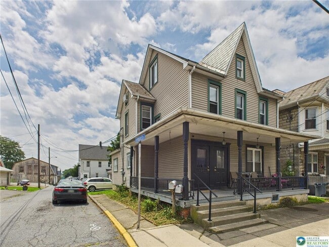 Primary Photo - 127 Mauch Chunk St