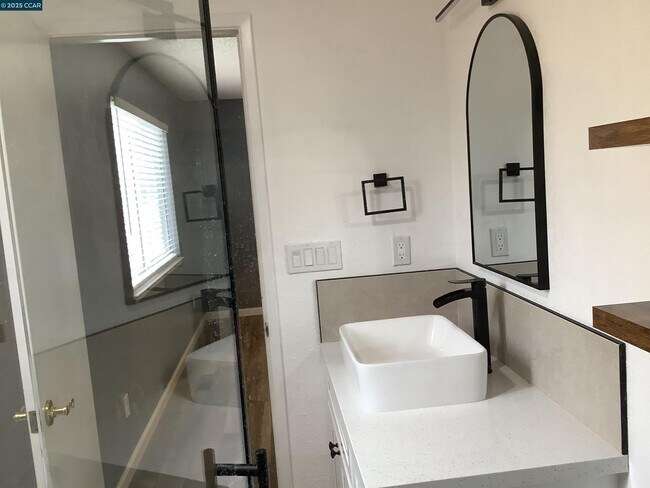 Building Photo - 2265 Jacqueline Dr