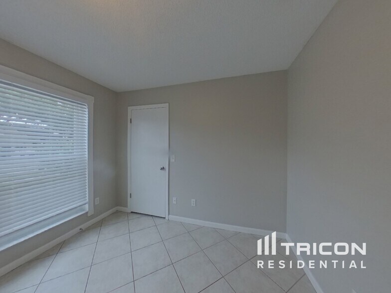 Building Photo - 577 Whittingham Pl