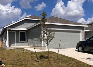 Building Photo - 511 Sarah Wy