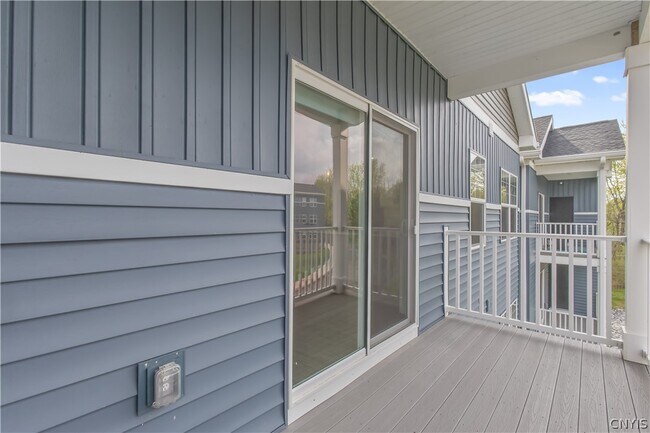 Building Photo - 16 Loso Dr