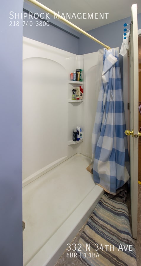 Building Photo - 332 N 34th Ave E