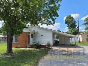 Building Photo - 3 bed, 2 bath