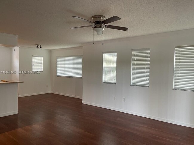 Building Photo - 2412 Centergate Dr