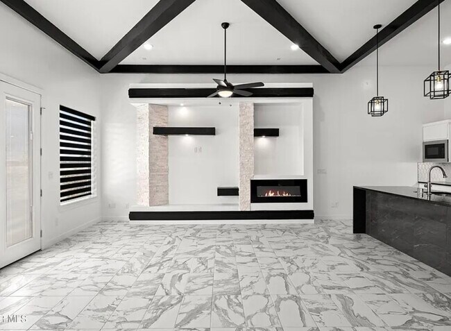 Building Photo - 13256 Coldham St