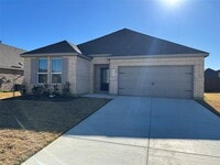 Building Photo - 620 Mare Dr