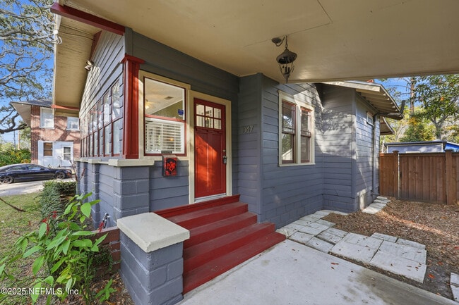 Building Photo - 1047 Cherry St