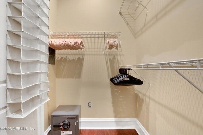 Building Photo - 12707 Tennis Ct