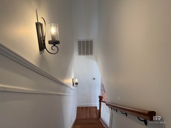 Building Photo - 10391 Emmanuel St