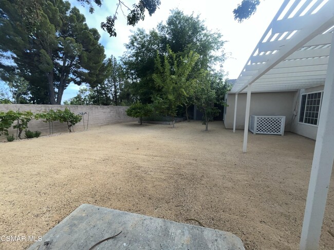 Building Photo - 2040 Shady Brook Dr