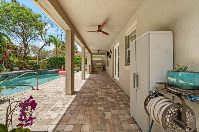 Building Photo - 10652 Ivanhoe Ln